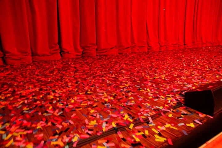 confetti-finale.jpg